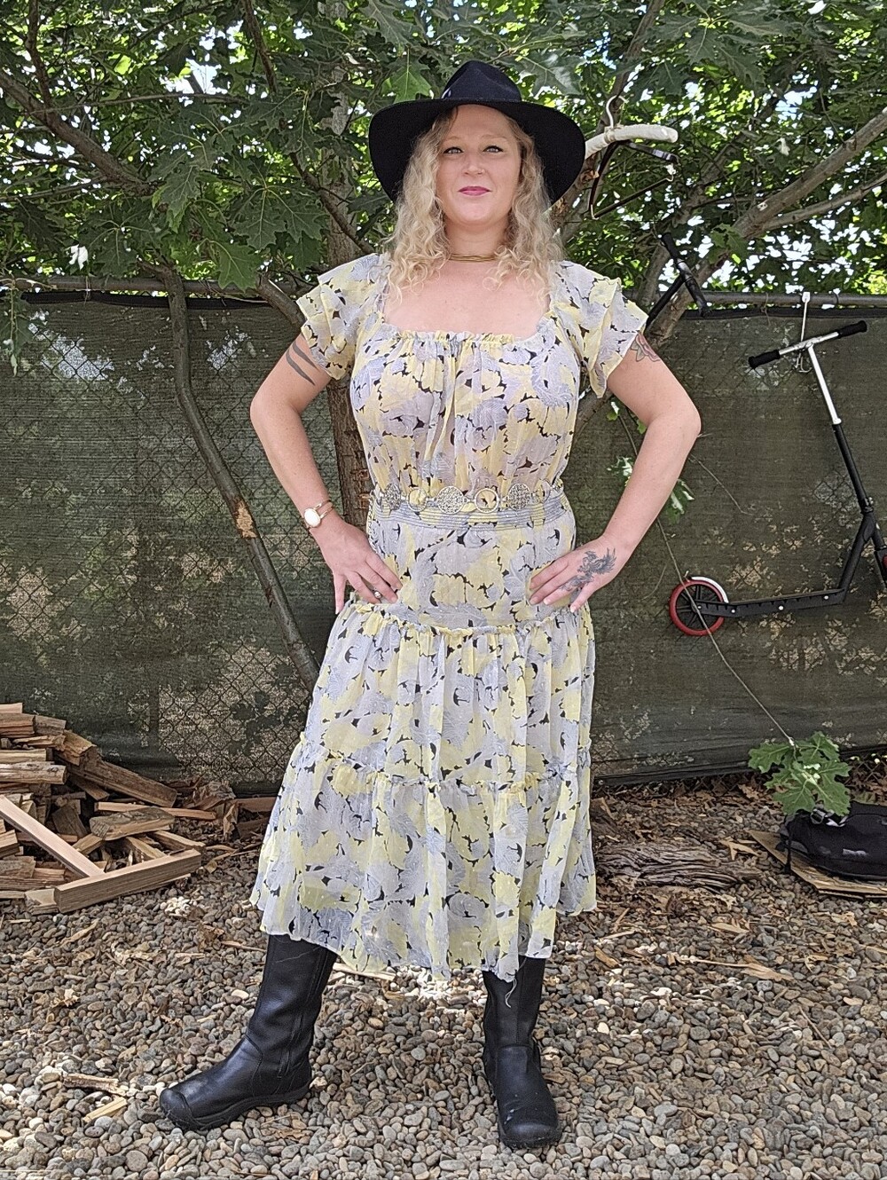 Vtg 70's Floral Prairie Midi Dress Boho-Chic Hippie Cottagecore Romantic Revival